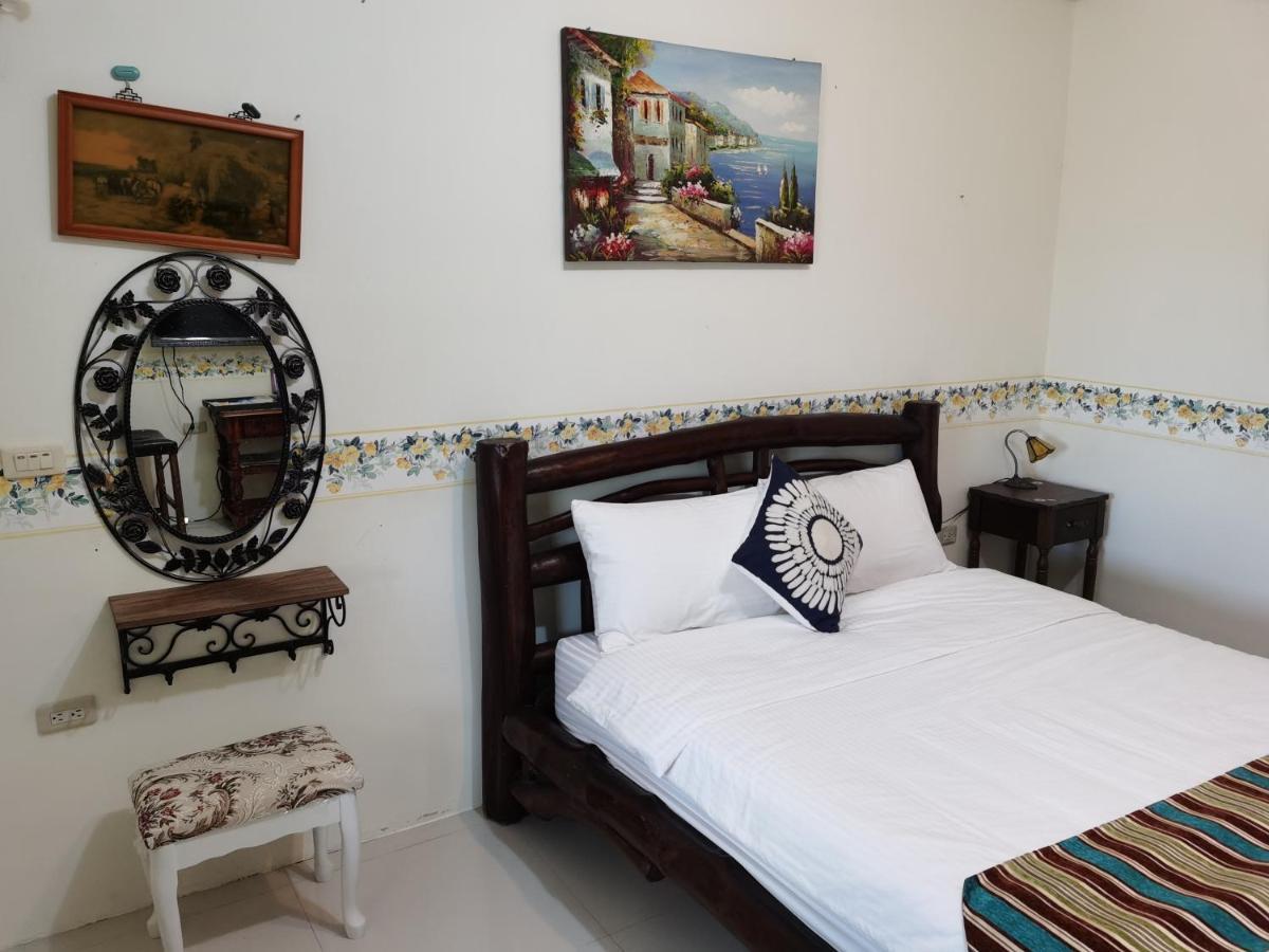 Bed and Breakfast Golden Mary T'ai-tung Exterior foto